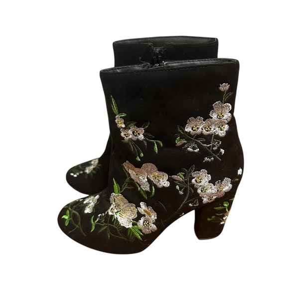 Forever 21 Floral Embroidered Ankle Boot - Picture 3 of 6